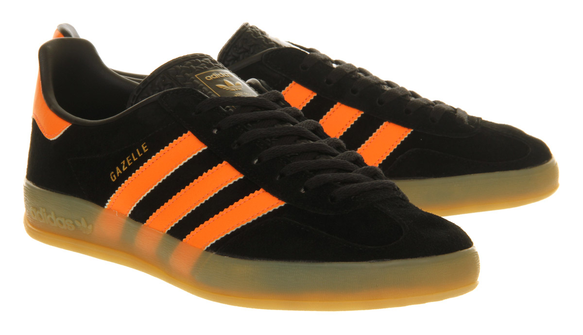 orange and black gazelles