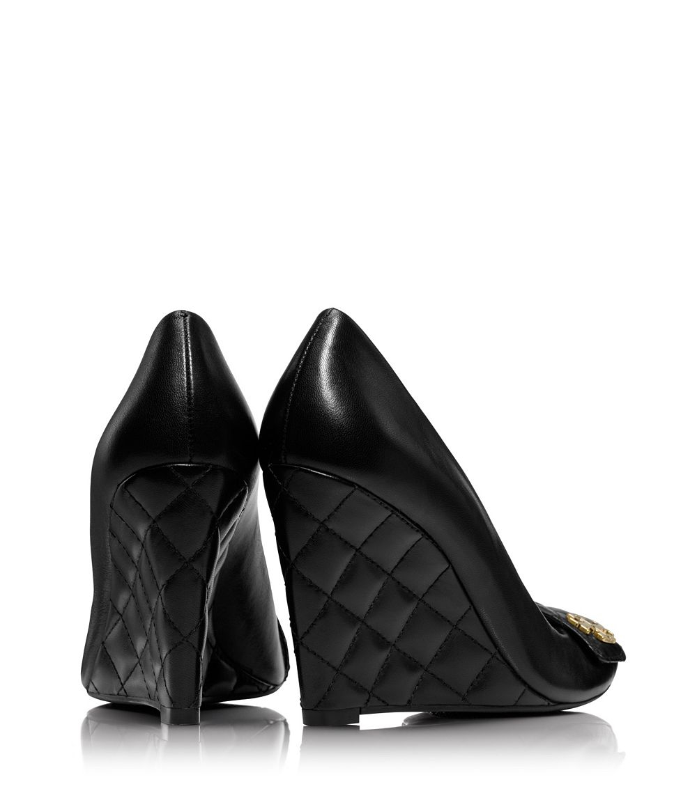 tory burch closed toe flats