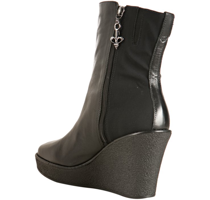 donald j pliner wedge boots