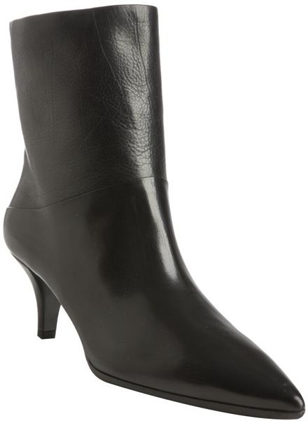 Prada Black Leather Pointed Toe Kitten Heel Boots in Black | Lyst