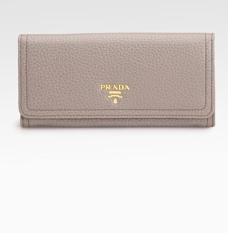 Prada Vitello Daino Zipper Clutch in Brown (clay) | Lyst