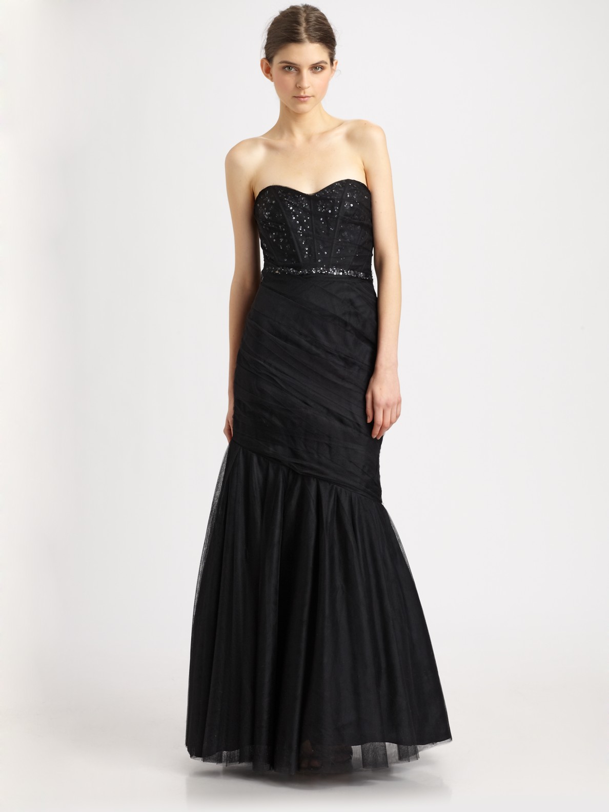 monique lhuillier strapless gown
