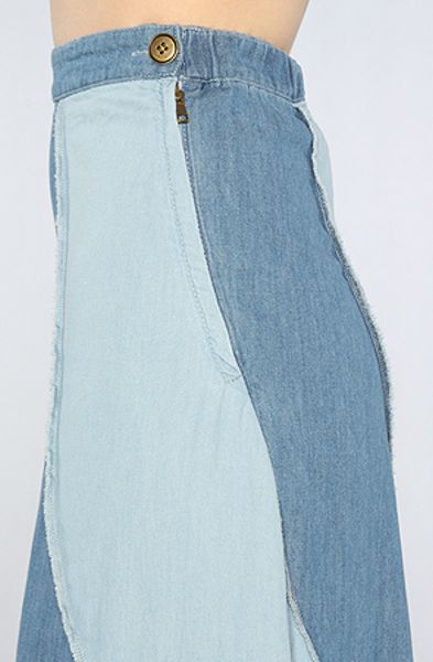 Free People The Contrast Denim Maxi Skirt in Blue (denim) | Lyst