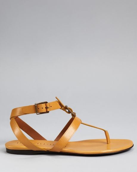 Burberry Sandals Bridle Torbay Flat Thong in Beige (pale gorse yellow ...