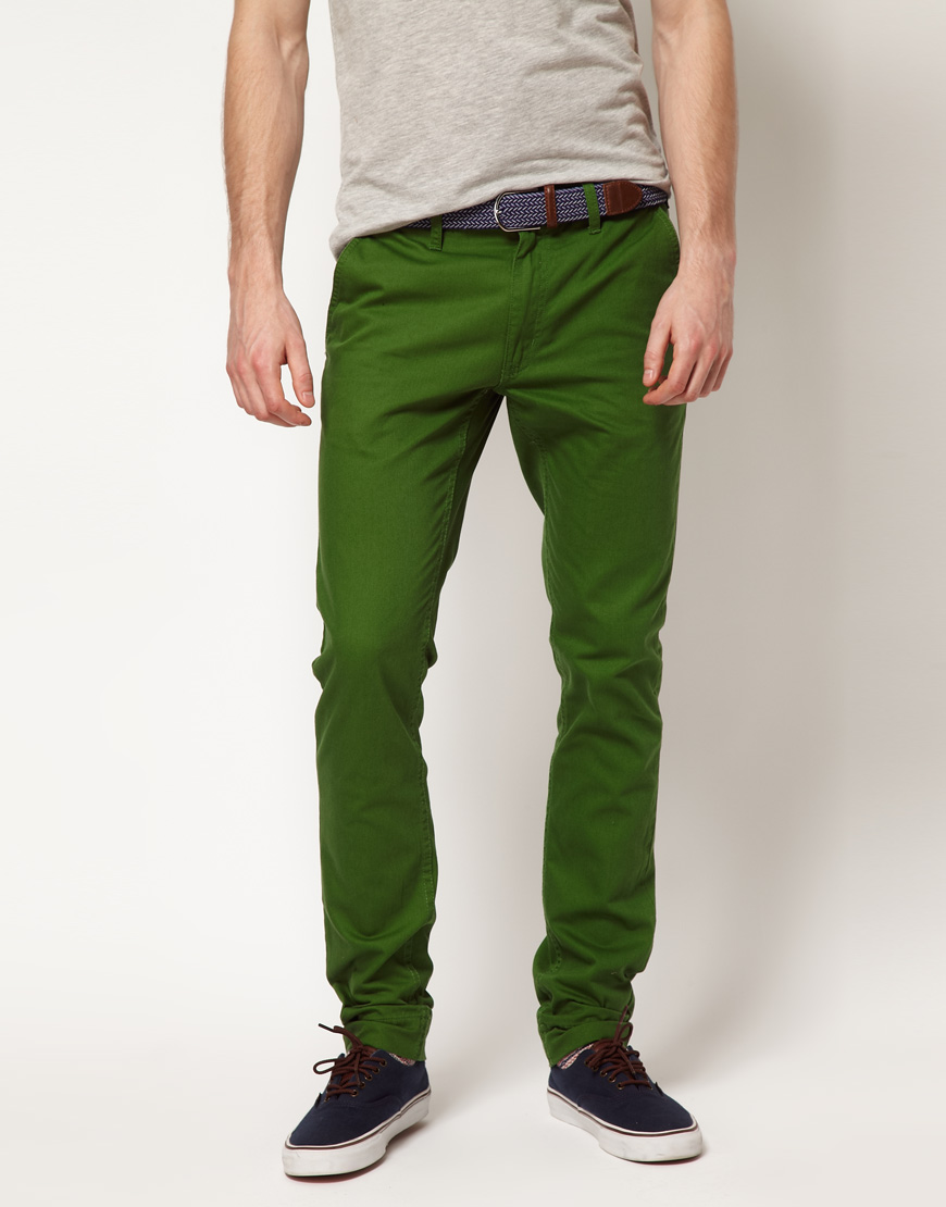 olive green chinos mens outfits