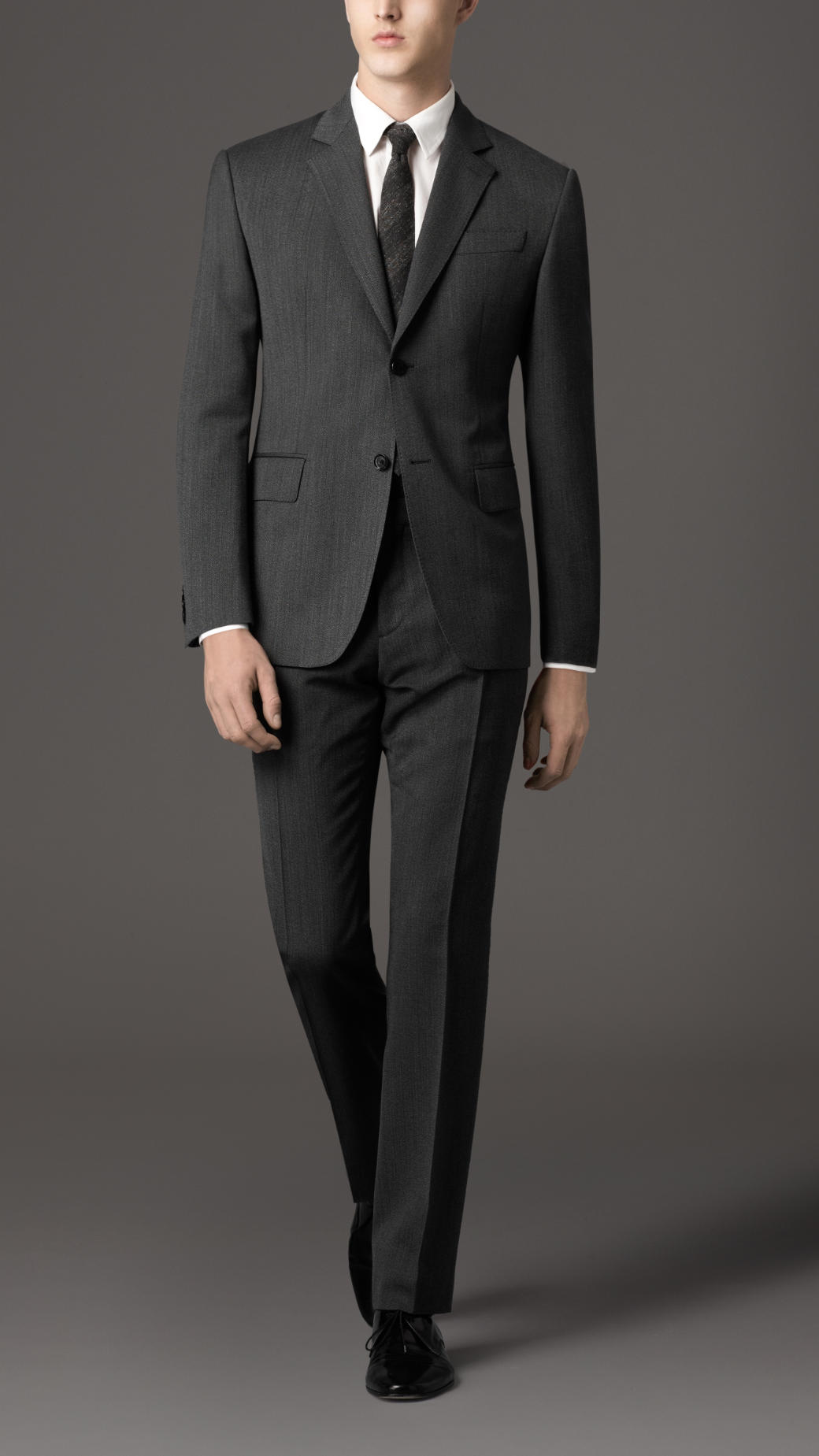 Burberry Classic Fit Virgin Wool Herringbone Suit in Gray for Men ...