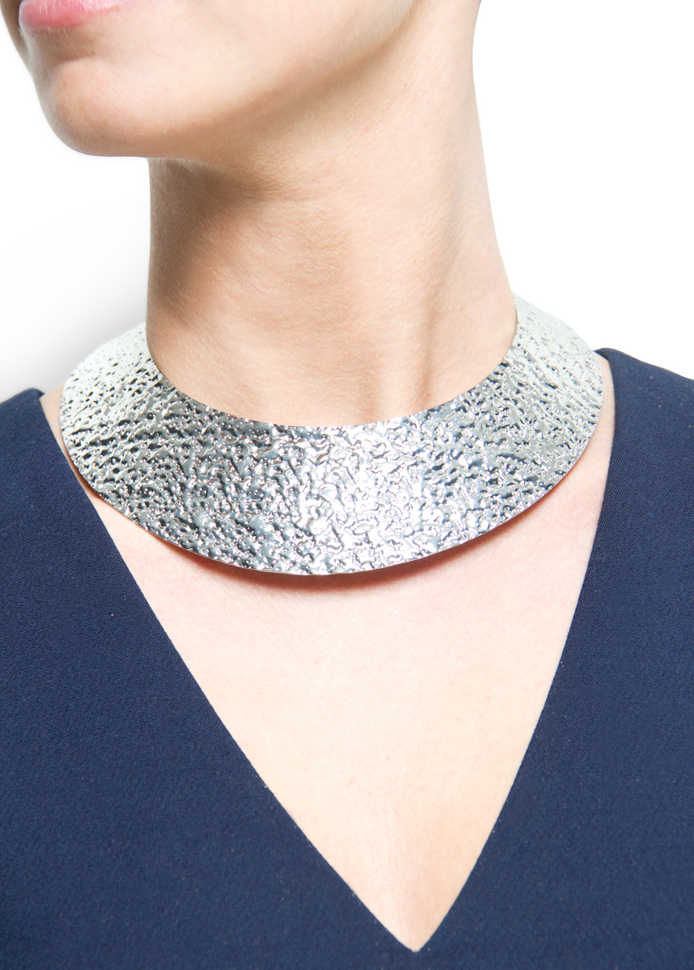 Lyst Mango Embossed Choker in Metallic