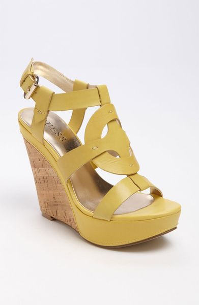 Guess Dailona Sandal in Yellow | Lyst