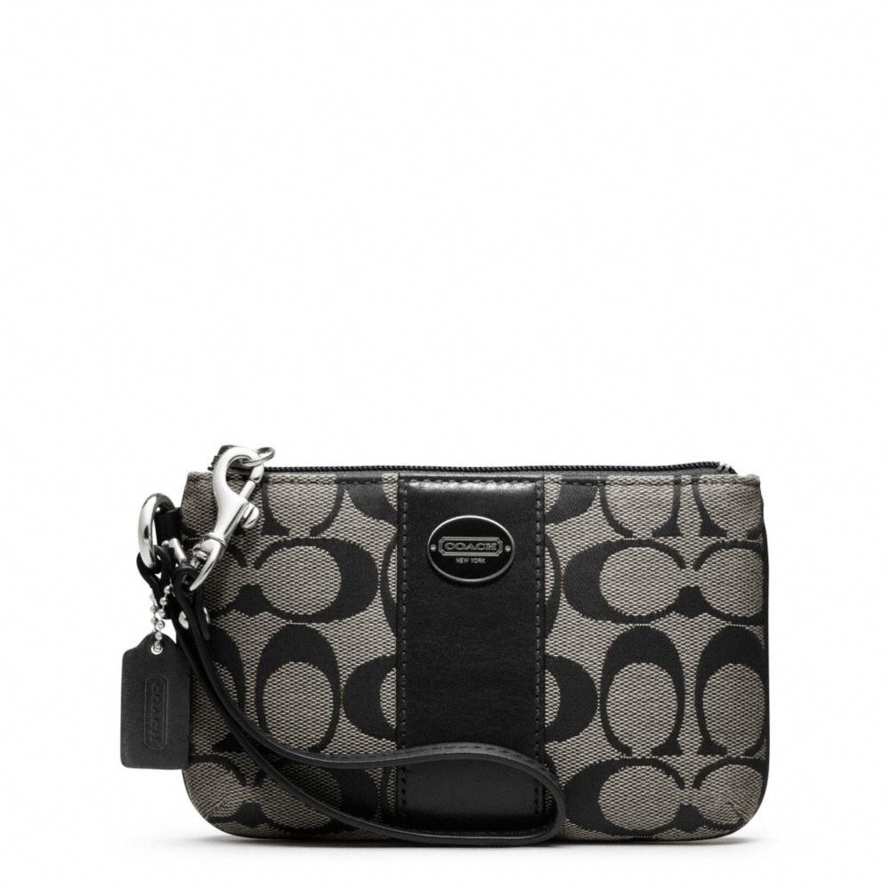 Lyst - Coach Legacy Signature Small Wristlet in Gray