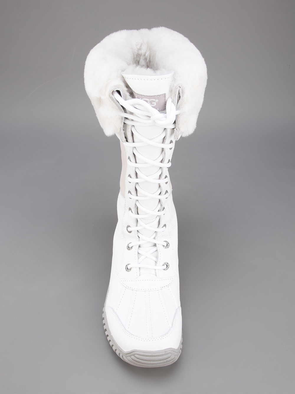 ugg adirondack quilted ski boot in white