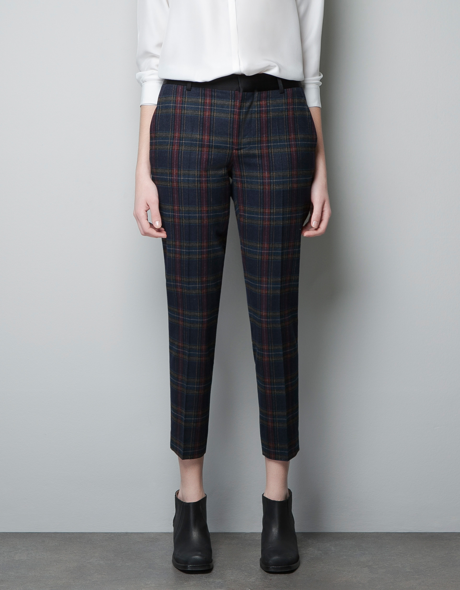 zara black pants with red stripe