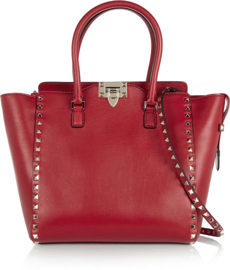 Valentino The Rockstud Medium Leather Trapeze Bag in Red | Lyst