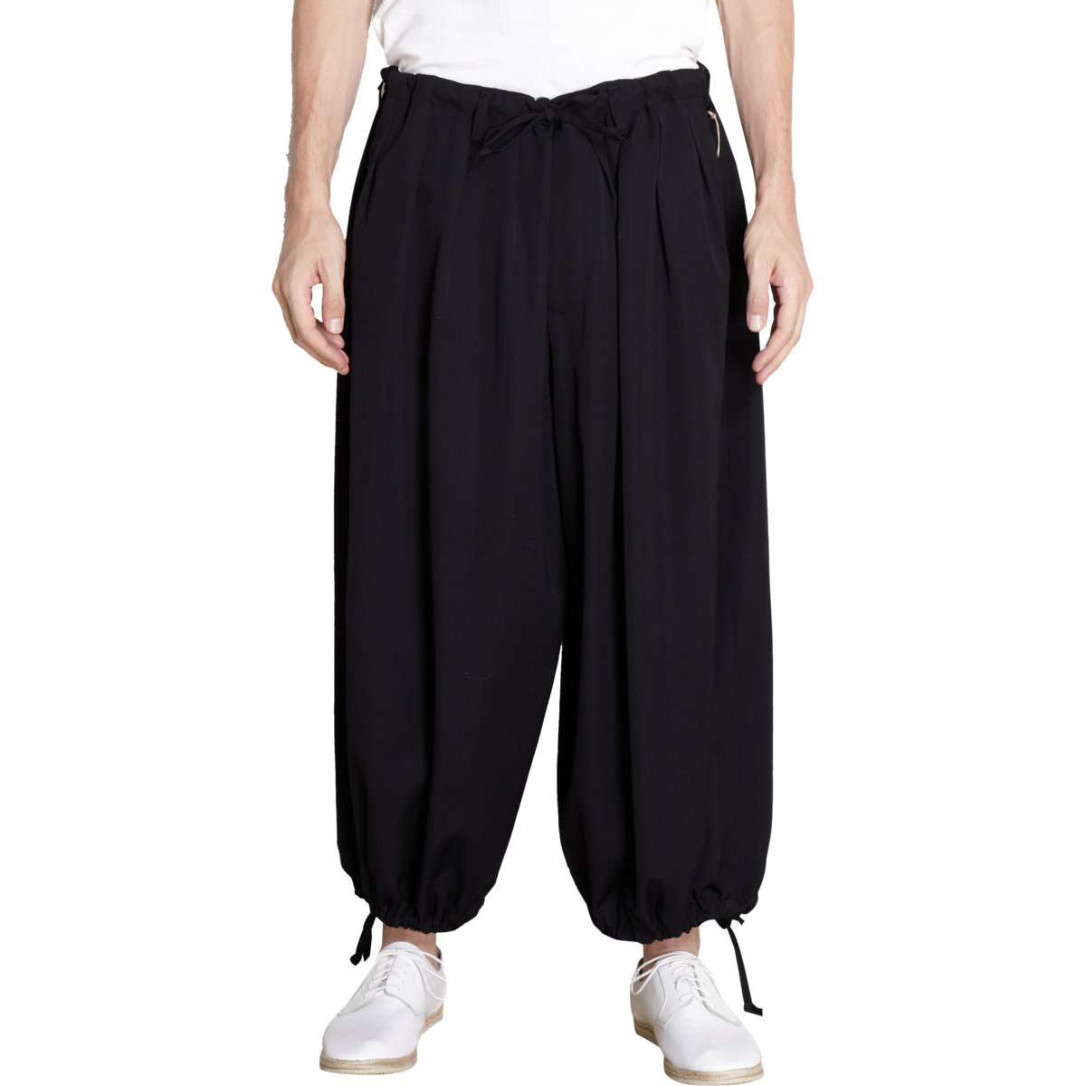 Yohji Yamamoto Pleated Oversized Trousers in Black for Men | Lyst