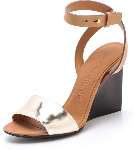 See By Chloé Metallic Wedge Sandals in Gold | Lyst
