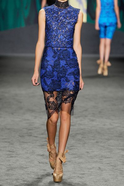 Vera Wang Lace and Tulle Dress in Blue (midnight) | Lyst