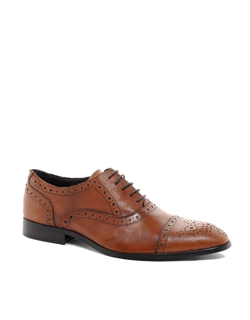 brogue toe cap