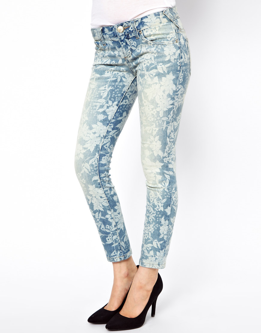 printed skinny jeans