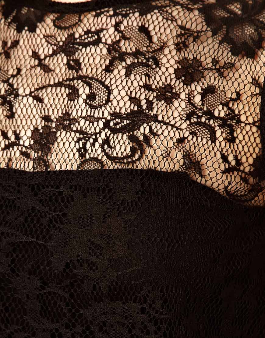 black sleeveless lace top