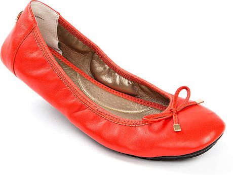 Me Too Halle Ballet Flats With Bow Accent in Red | Lyst