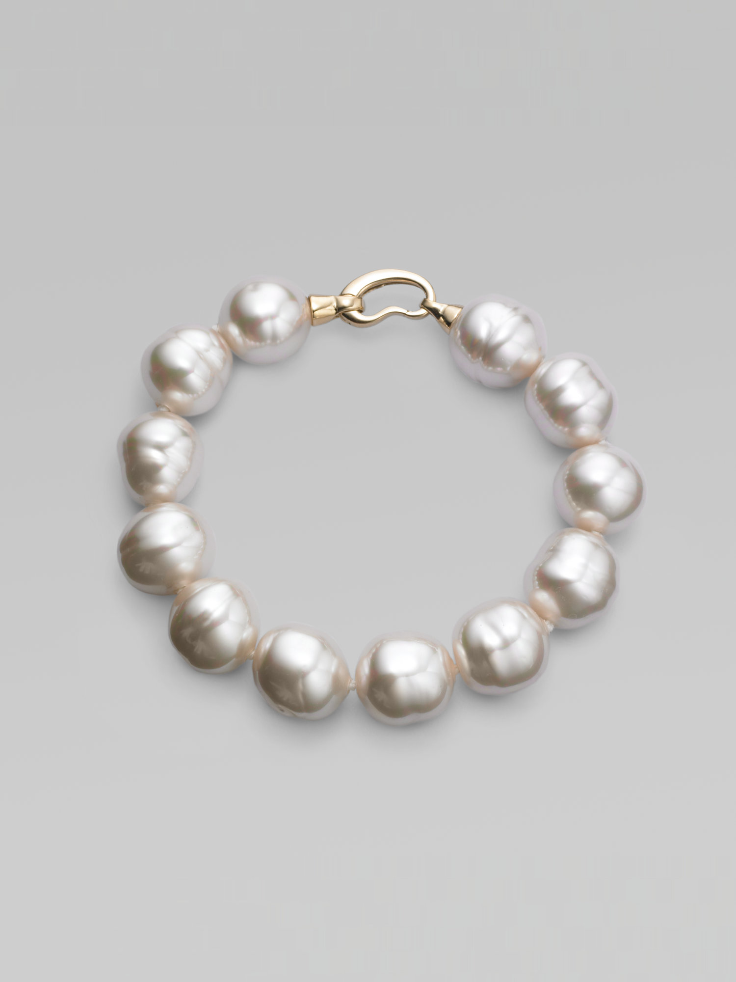 Majorica 14mm White Baroque Pearl Strand Bracelet In Metallic Lyst Gallery