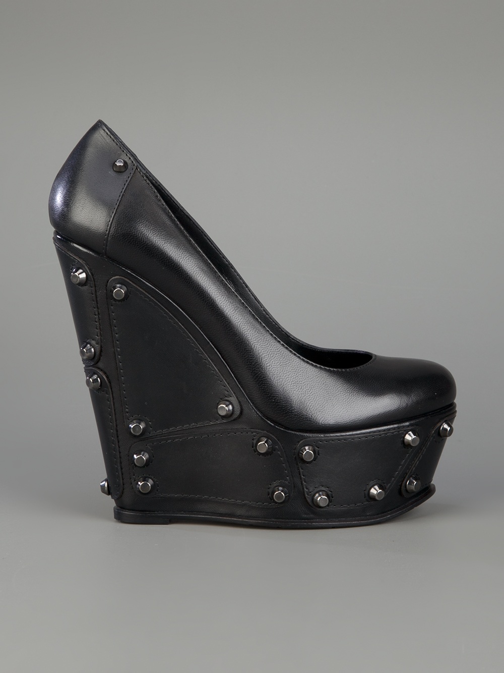 black wedge pump