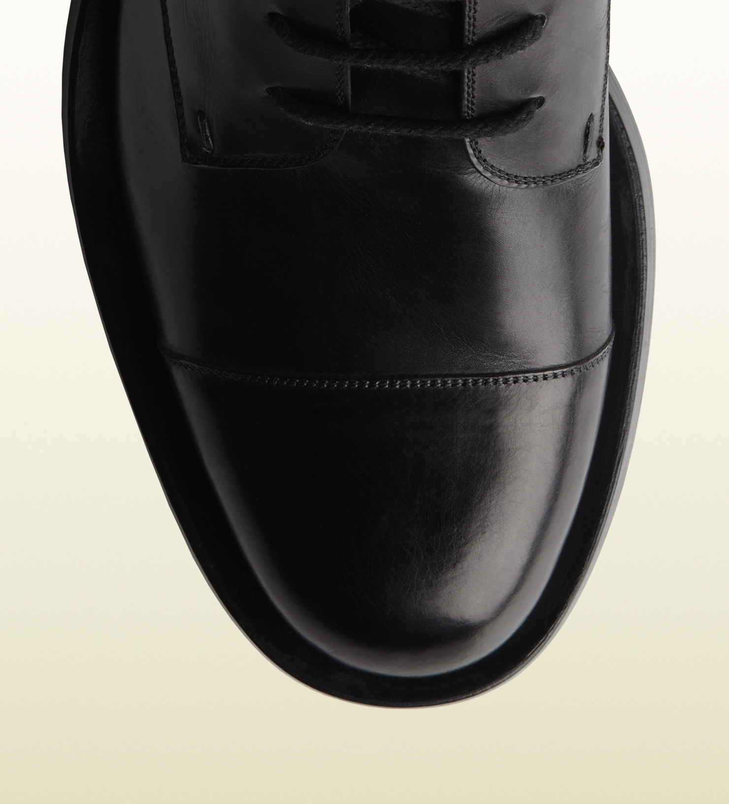 gucci leather boots with buckle