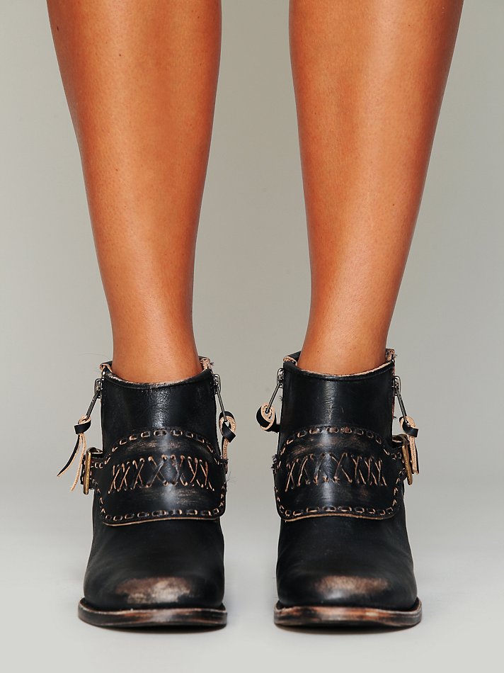 steven lavar boots