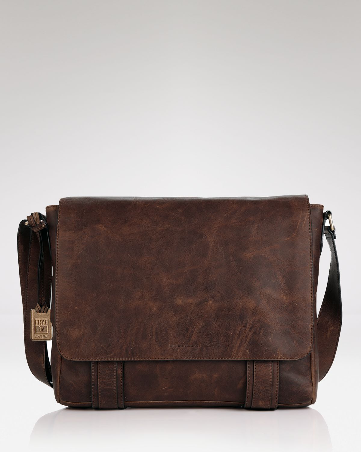 Frye Logan Messenger Bag in Brown for Men (dark brown) | Lyst