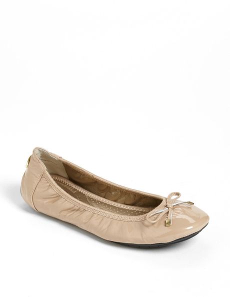 Me Too Halle Ballet Flat in Pink (Driftwood Patent) | Lyst
