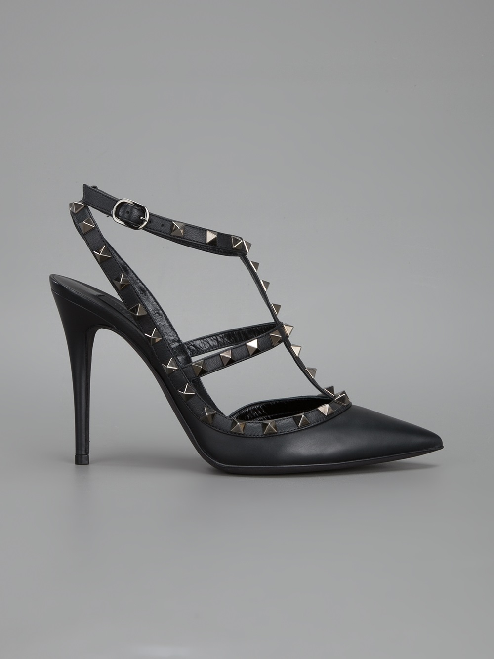 Valentino Rockstud Noir Pump in Black (noir) | Lyst