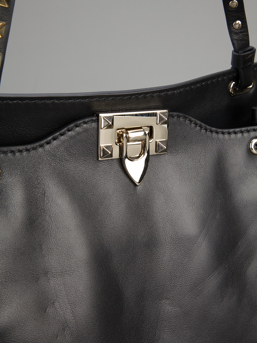 valentino one stud tote