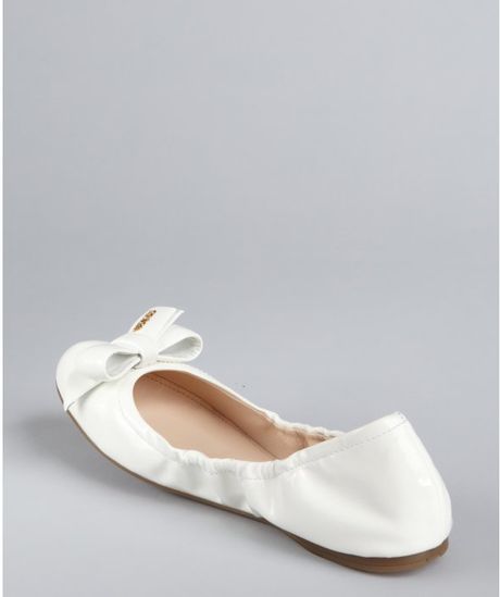 Prada Sport White Patent Leather Flexible Bow Ballet Flats in White | Lyst