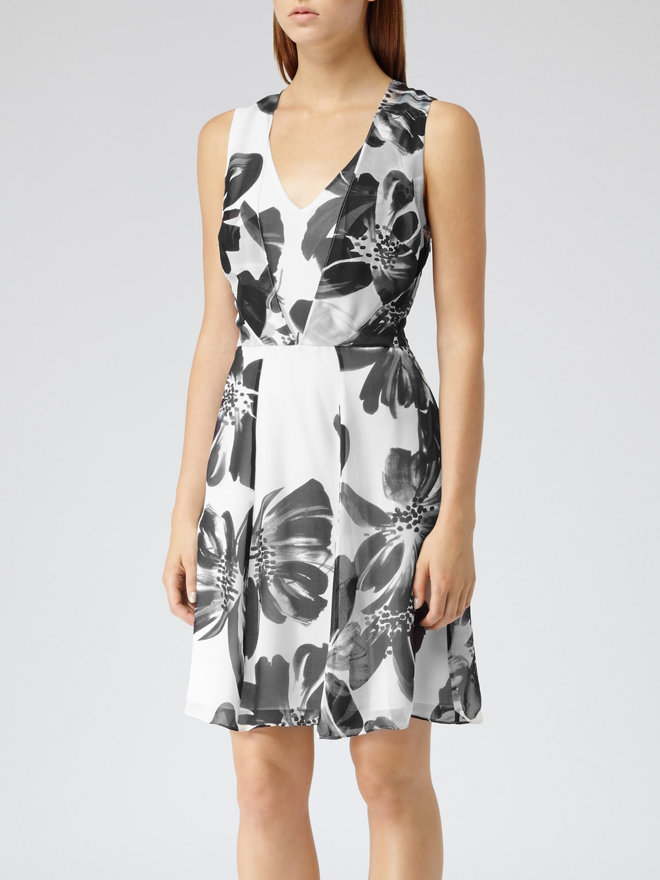 Reiss Alice Maxi Floral Print Silk Maxi Dress in White (BLACK/WHITE) Lyst