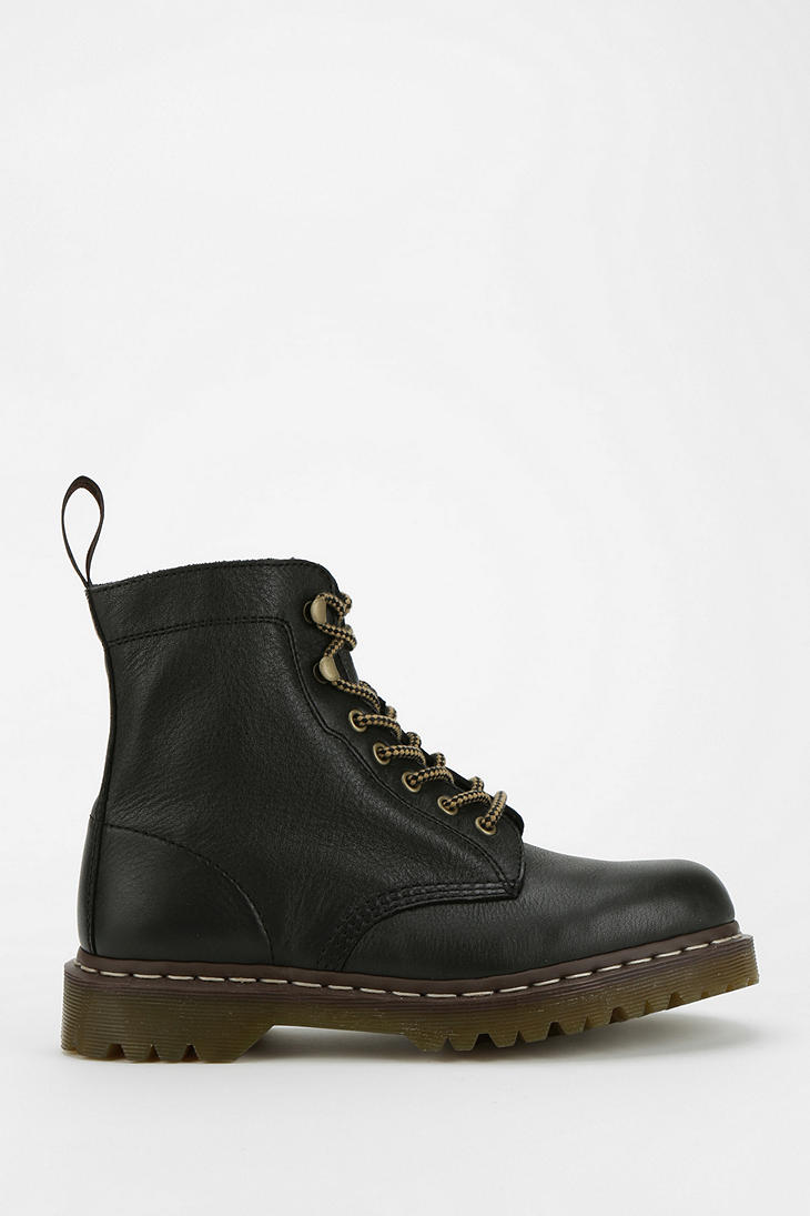 urban outfitters black leather boots
