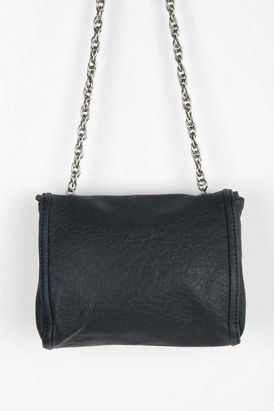 Urban Outfitters Kimchi Blue Bow Chain Crossbody Bag in Black | Lyst