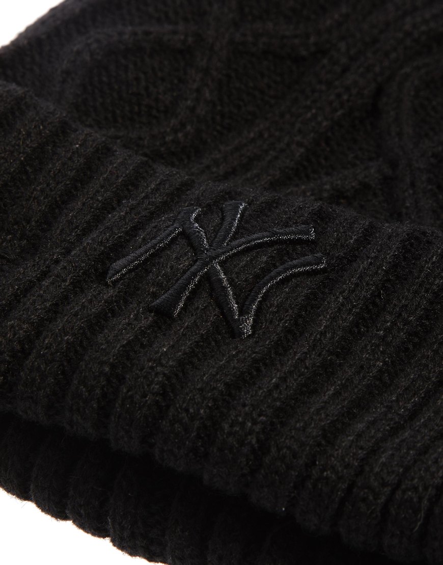Lyst - Ktz Winter Swirl Cable New York Yankees Beanie Hat in Black