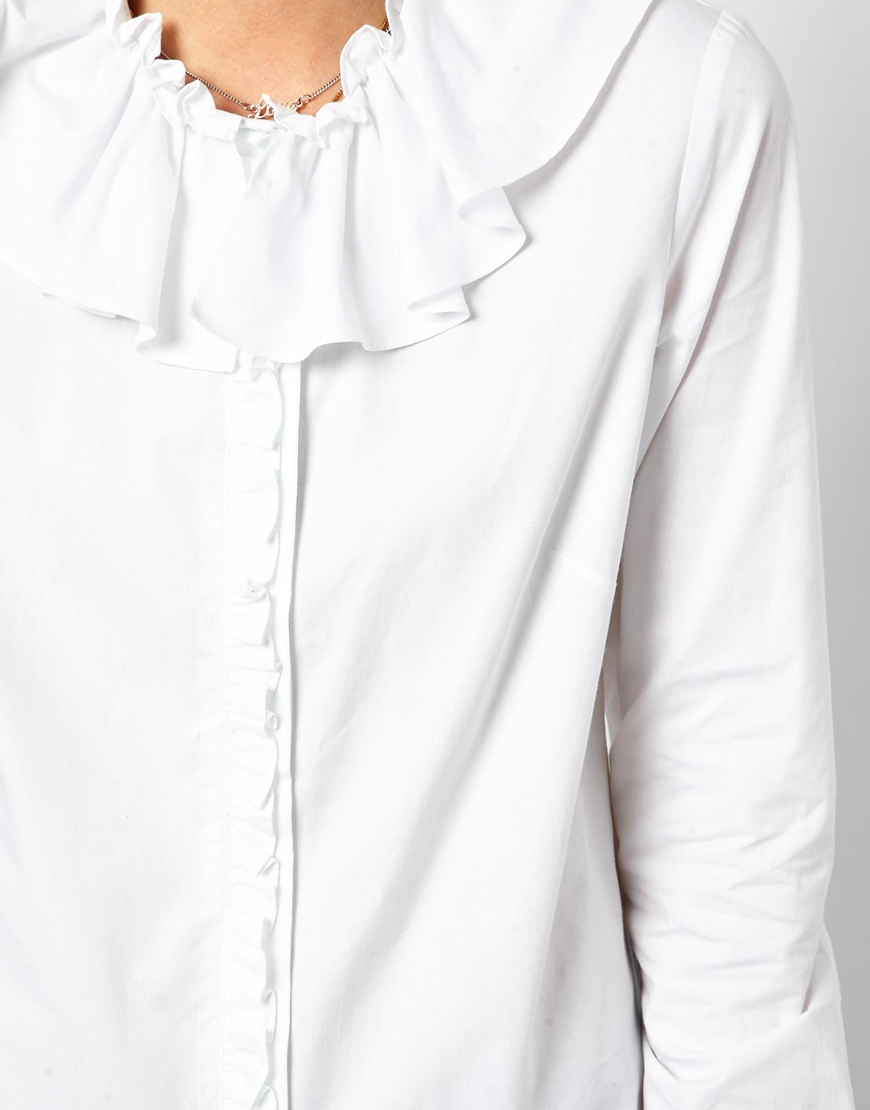 white frill collar shirt