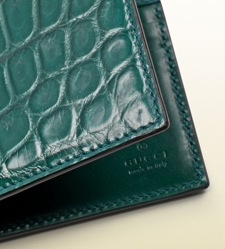 Gucci Crocodile Bifold Wallet in Green for Men (teal) | Lyst