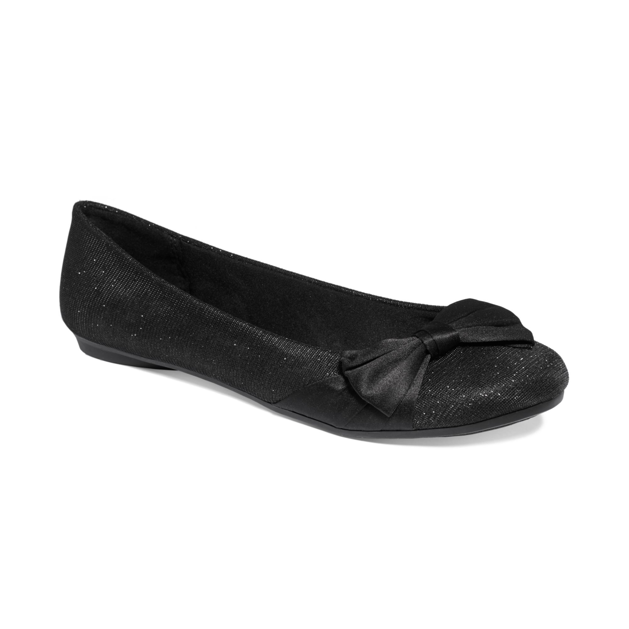 Fergie Fergalicious Abby Bow Flats in Black | Lyst