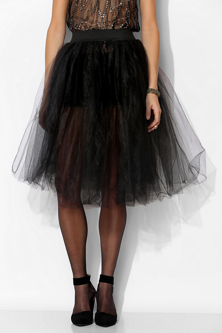 black tulle midi skirt outfit