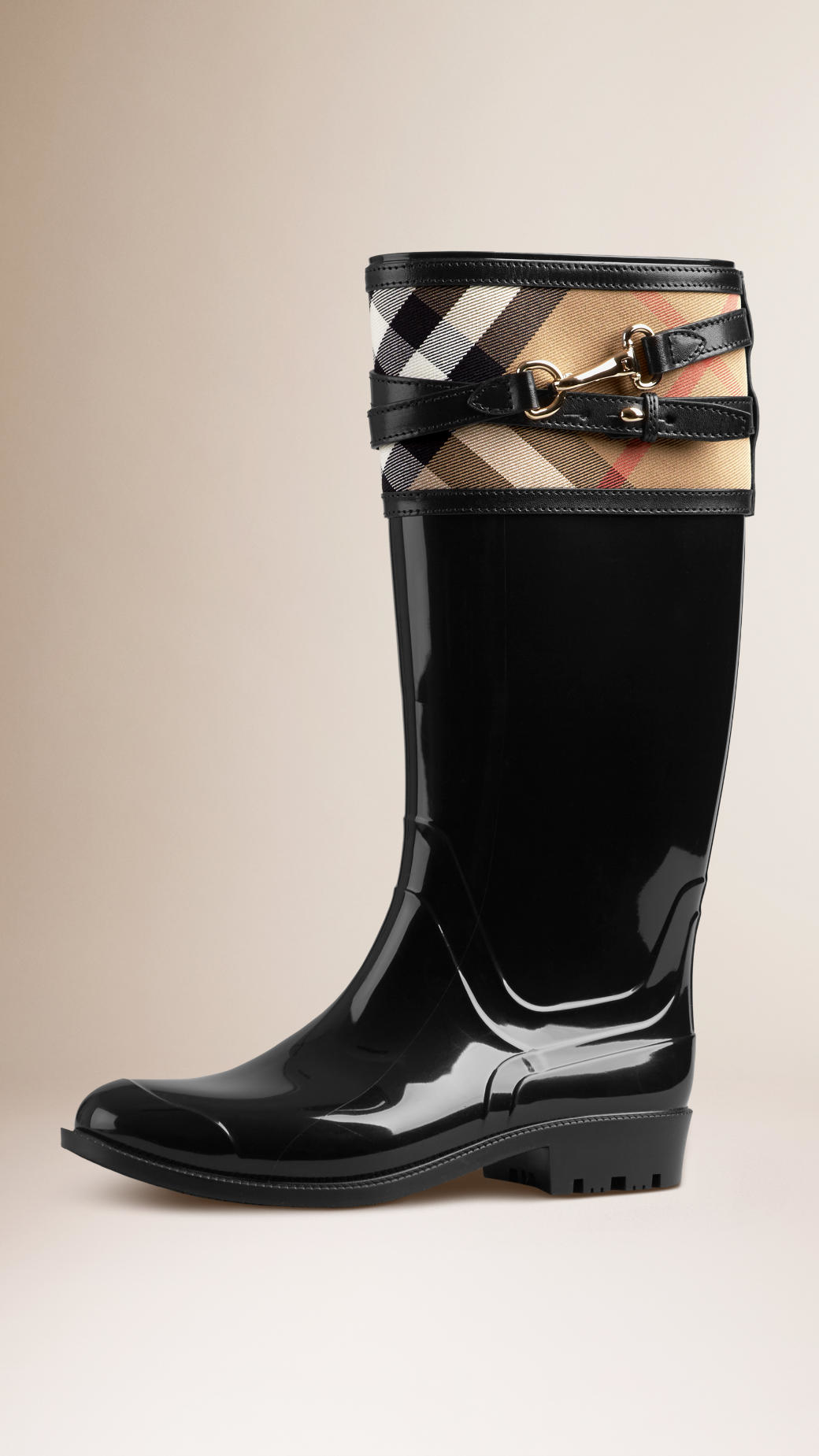 Burberry House Check Buckle Detail Rain Boots in Black | Lyst