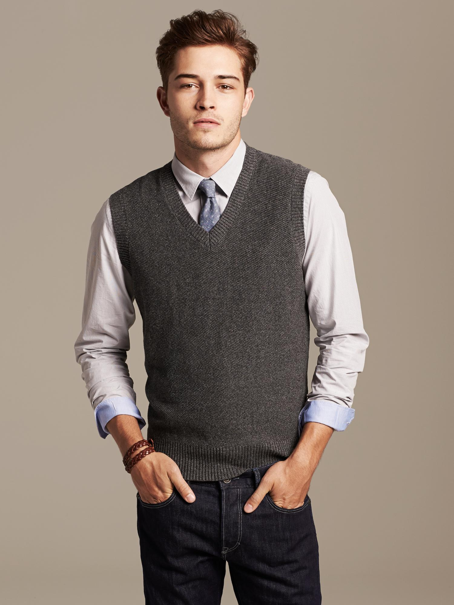 Btmpmcs Men's V-Neck Sweater Vest - Classic Knit Waistcoat For Business & Casual Wear