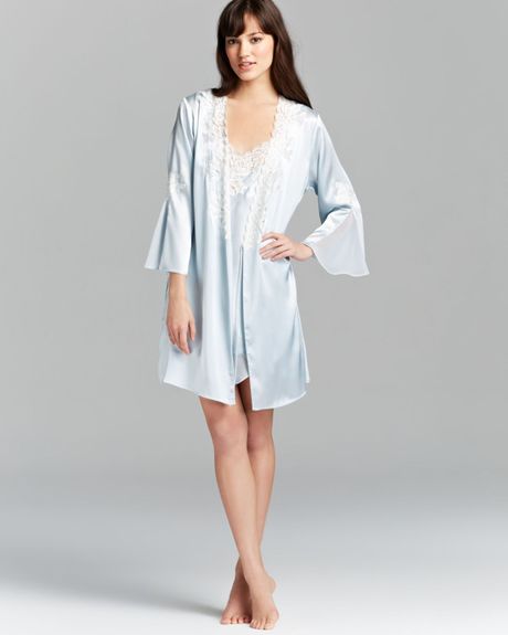 oscar de la renta satin robe