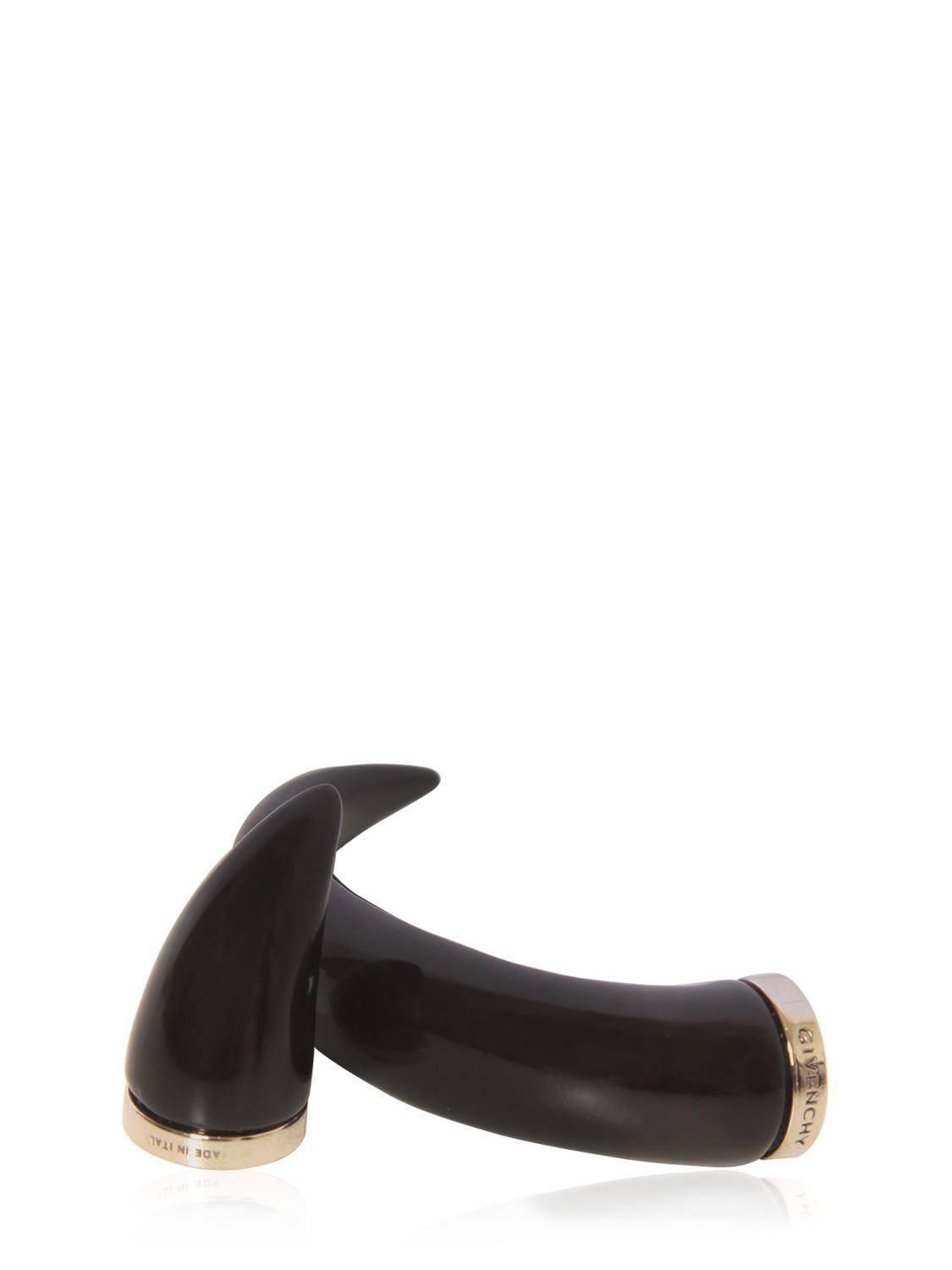 Givenchy single horn earring affäre flirtet mit anderen frauen - Journey to Valbona