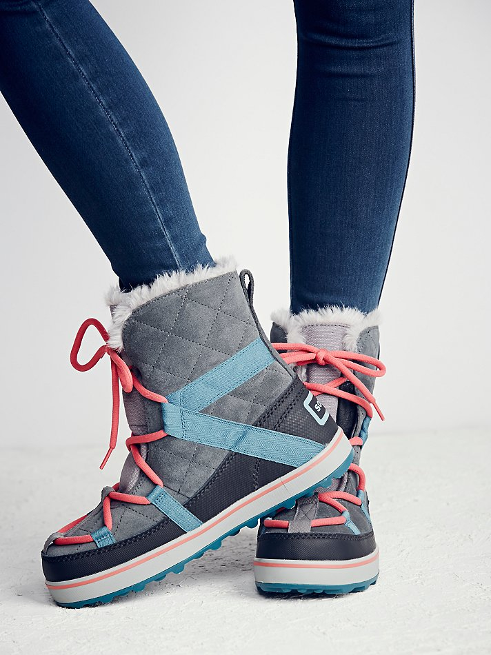 sorel glacy explorer boot
