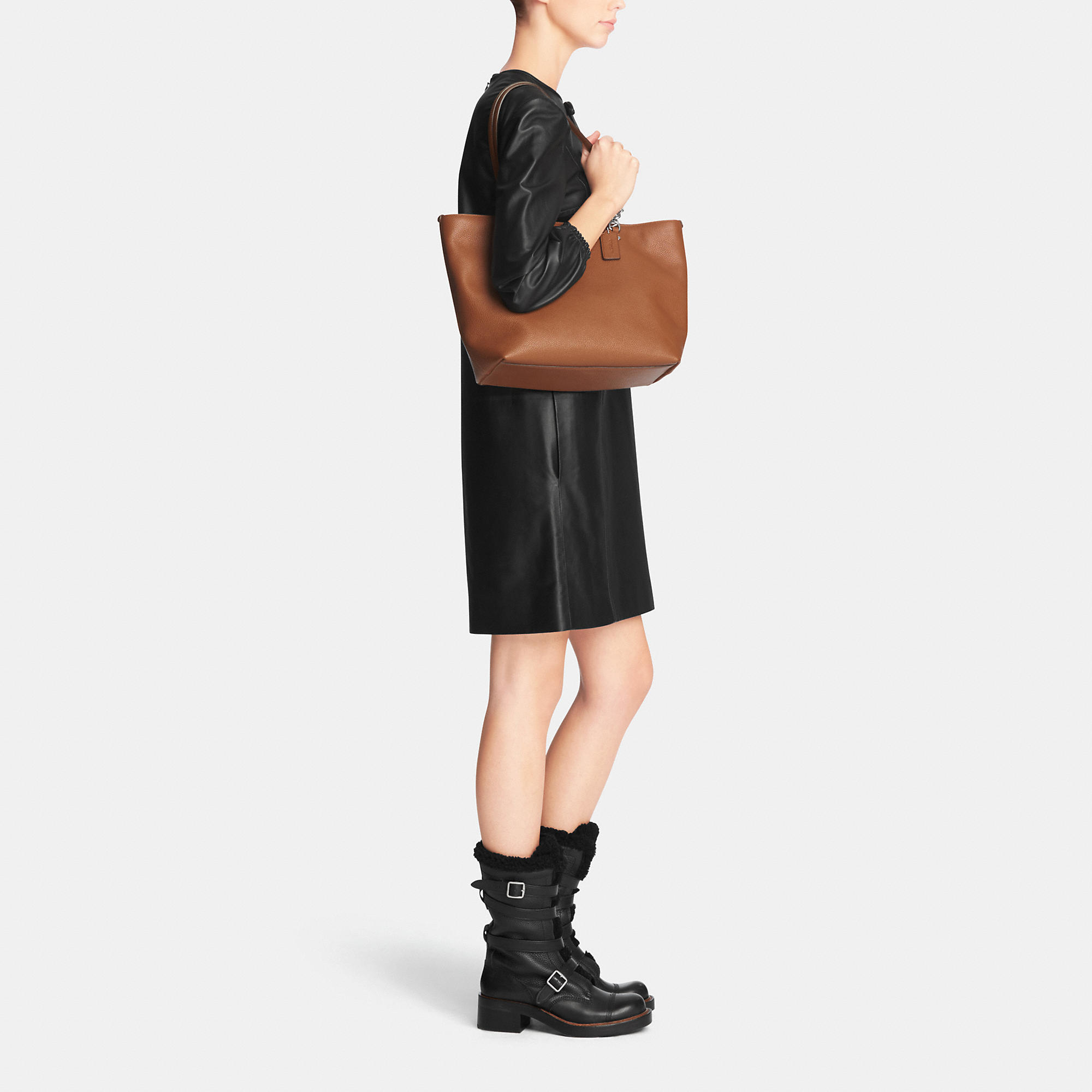 coach taylor tote in pebble leather