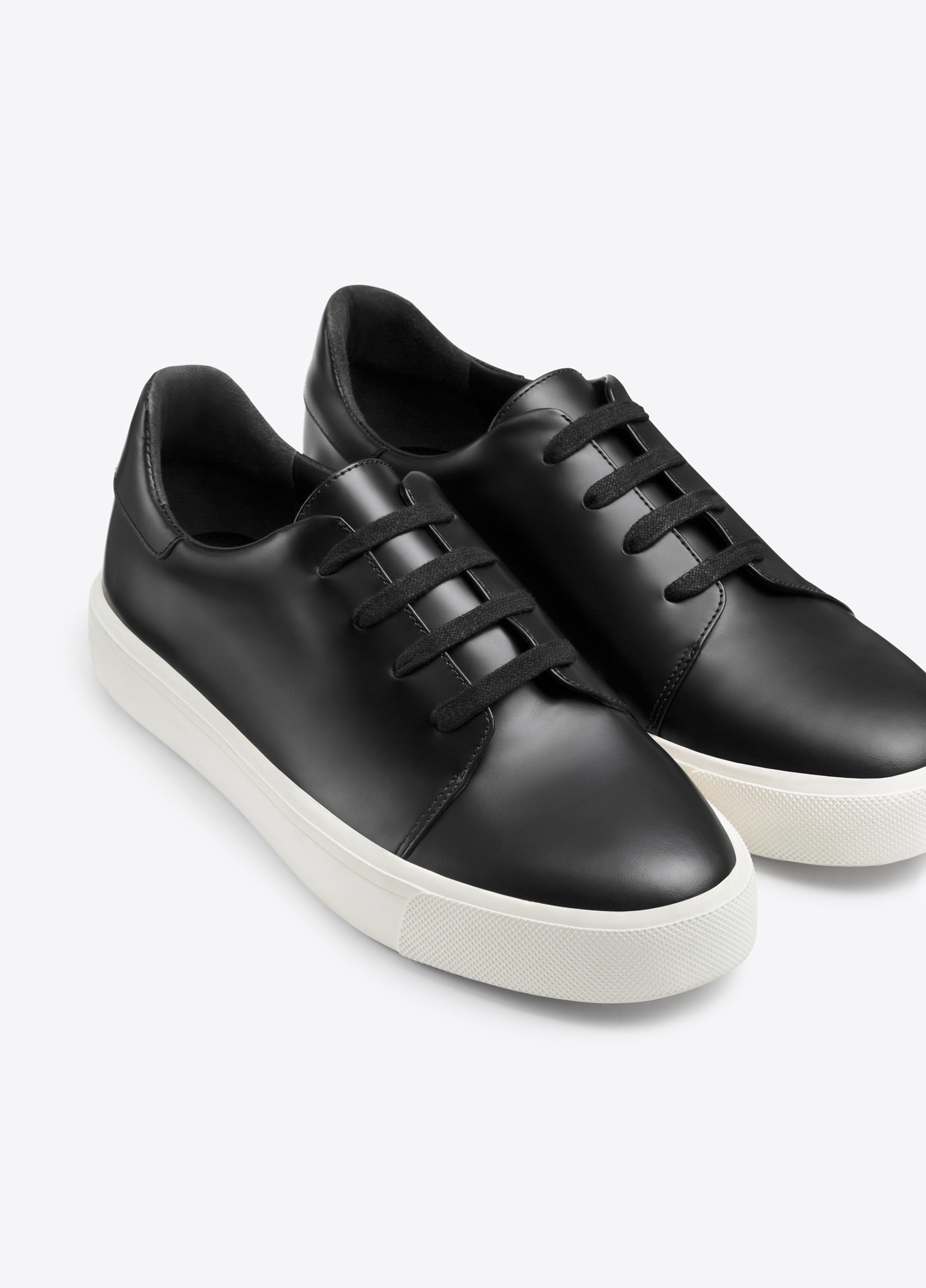 Lyst Vince Bale Leather Sneaker in Black for Men