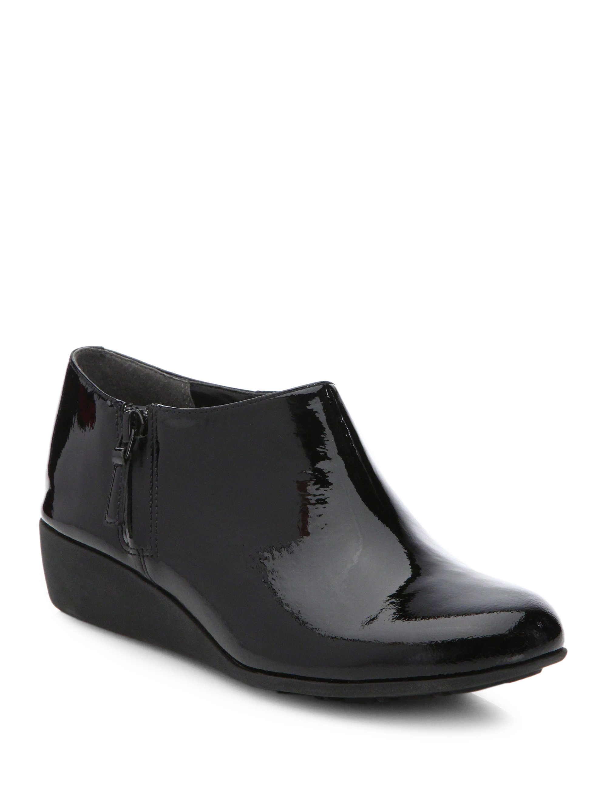 ladies slip on waterproof shoes