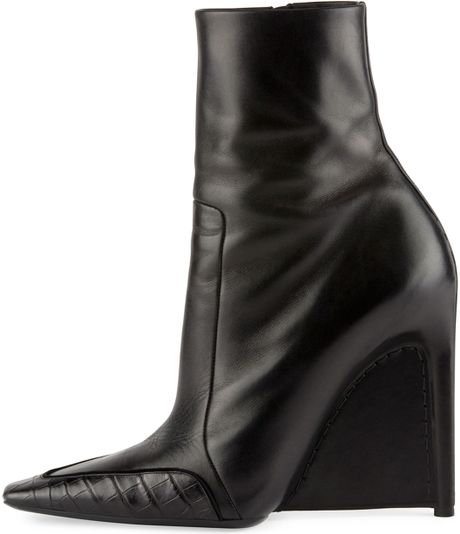 Balenciaga Alligatortrim Leather Ankle Boot in Black (NOIR) | Lyst