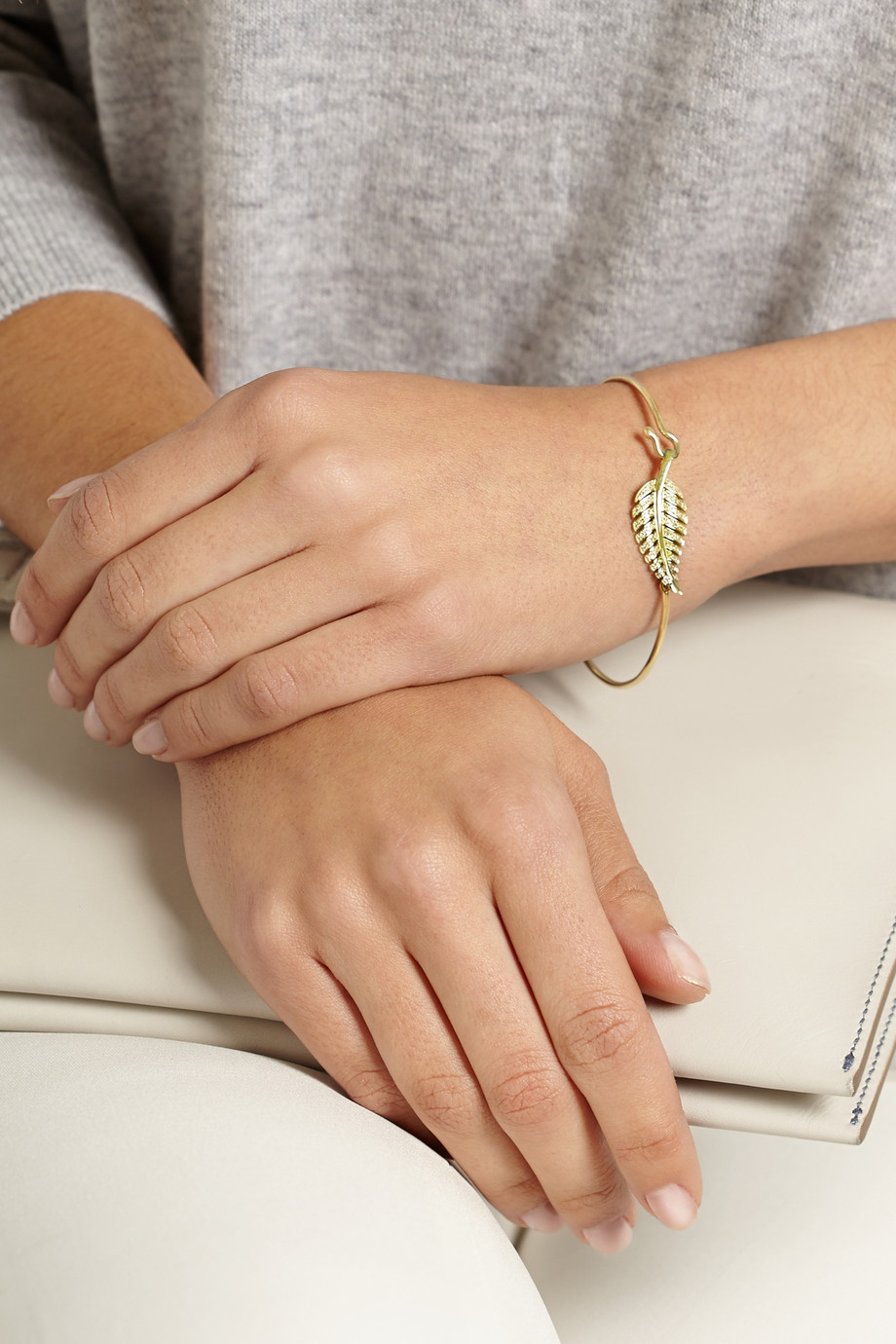 Lyst Jennifer Meyer 18 Karat Gold Diamond Leaf Bracelet In Metallic Gallery